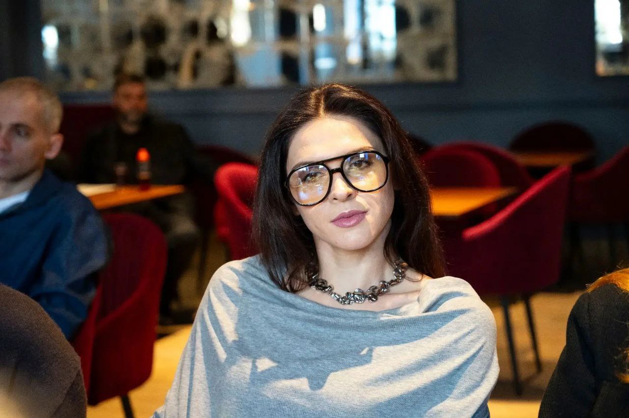 В преддверии премьерного спектакля «Вино из одуванчиков», выход которого обозначен в афише в День театра - 27 марта - в Омском театре драмы, журналисты пообщались с актёрами, занятыми в постановке В преддверии премьерного спектакля «Вино из одуванчиков», выход которого обозначен в афише в День театра - 27 марта - в Омском театре драмы, журналисты пообщались с актёрами, занятыми в постановке