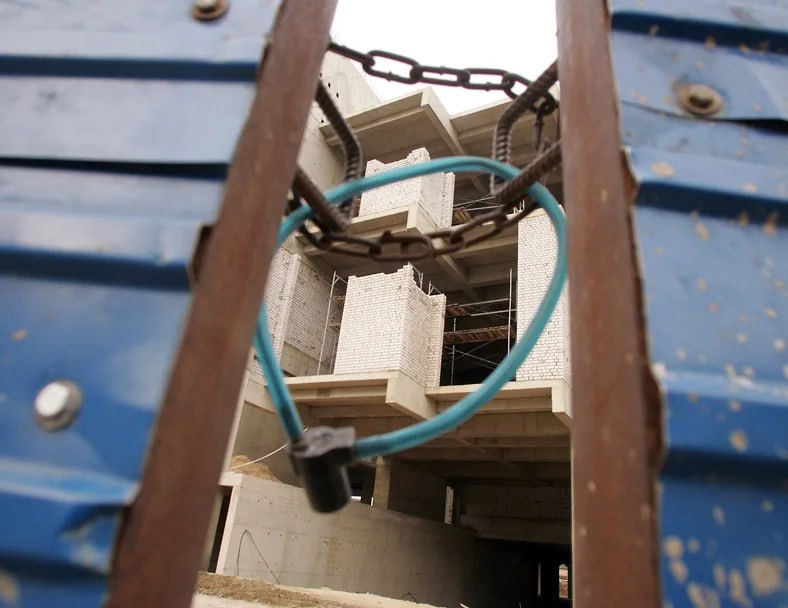 Торги по продаже недостроенного торгового центра на ул. Маршала Жукова, 99 в Омске 21 апреля проведет департамент имущественных отношений города