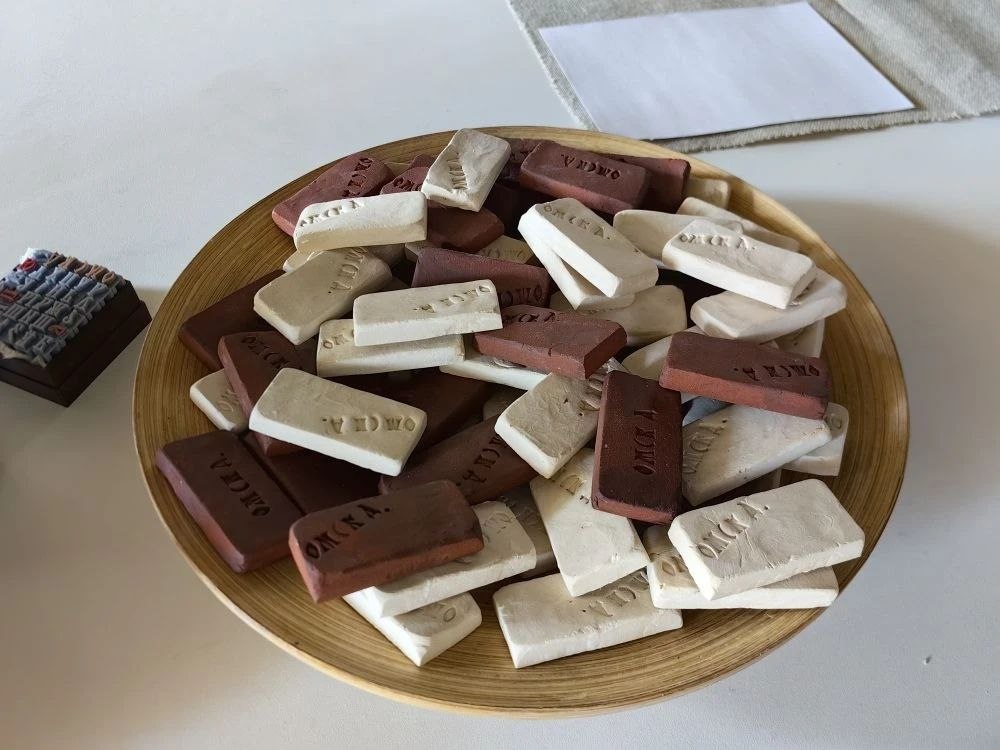 «Кирпич Достоевского» - выставка под таким названием открылась сегодня в Омской крепости «Кирпич Достоевского» - выставка под таким названием открылась сегодня в Омской крепости