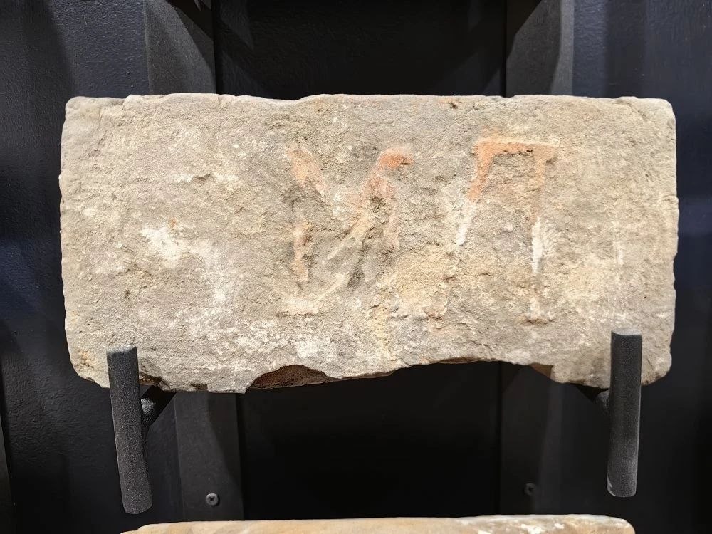 «Кирпич Достоевского» - выставка под таким названием открылась сегодня в Омской крепости «Кирпич Достоевского» - выставка под таким названием открылась сегодня в Омской крепости