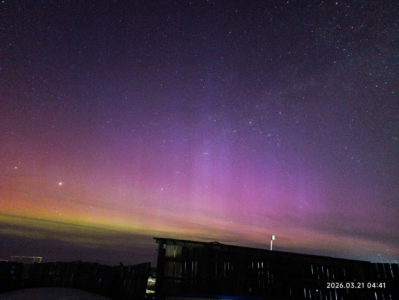 Омичи смогли увидеть полярное сияние Омичи смогли увидеть полярное сияние