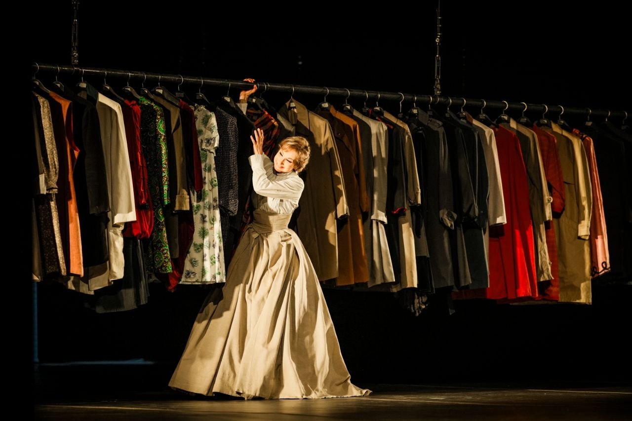 Поприветствовал участников и гостей на торжественном открытии всероссийского фестиваля «Его величество Театр» Поприветствовал участников и гостей на торжественном открытии всероссийского фестиваля «Его величество Театр»