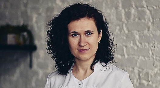 Что выбрать: молоко или кефир? Разбираемся с диетологом