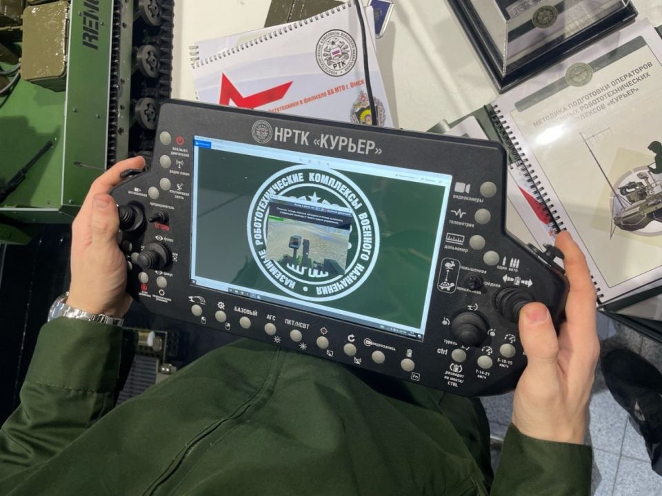 Курсанты Омского автобронетанкового инженерного института успешно представили свои разработки на «Архимеде-2026»