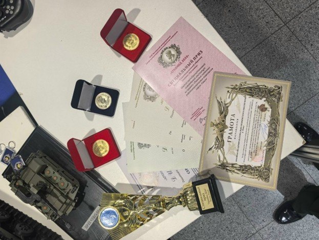 Курсанты Омского автобронетанкового инженерного института успешно представили свои разработки на «Архимеде-2026» Курсанты Омского автобронетанкового инженерного института успешно представили свои разработки на «Архимеде-2026»