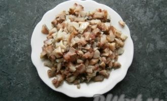 Неповторимый селедочный торт: секреты приготовления лакомства на вафельных коржах