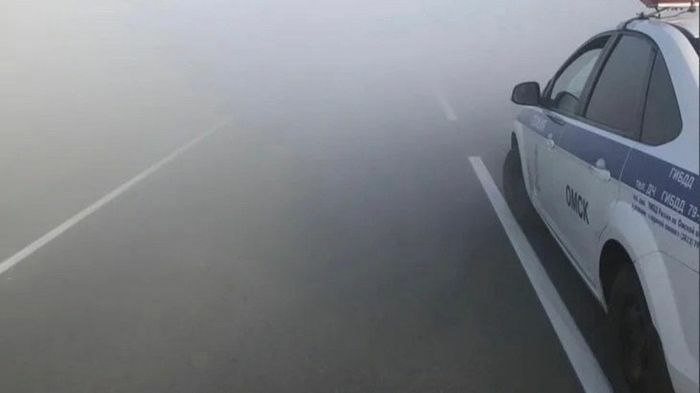 На трассах Омской области ухудшилась видимость