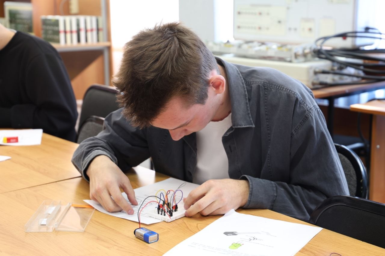 400 человек прошли обучение в «Академии БПЛА – V1» и создали за это время 30 проектов в области эксплуатации беспилотников