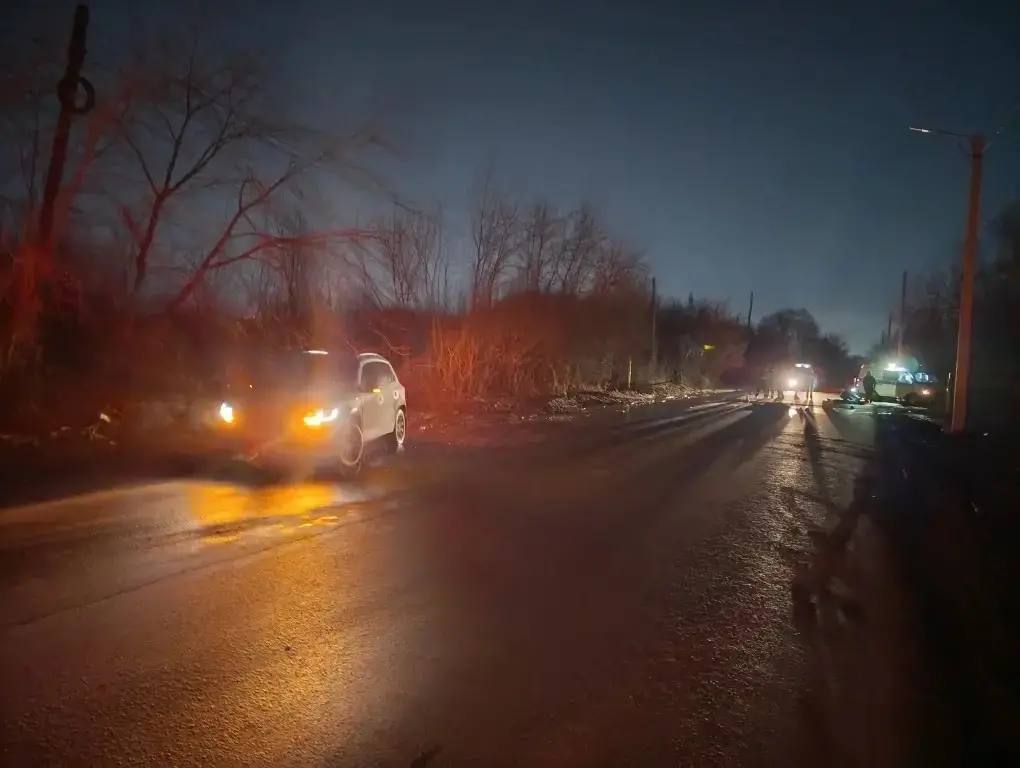 Вчера в 21:30 часов в дежурную часть Госавтоинспекции поступило сообщение о ДТП, в результате которого погибли два человека