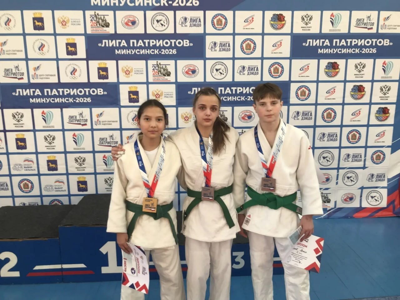 Омские дзюдоисты завоевали награды всероссийских соревнований по дзюдо памяти Владимира Щедрухина среди юношей и девушек до 15 лет