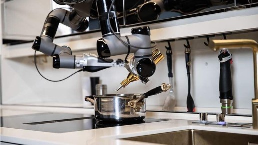 Искусственный интеллект готовит блюда будущего в космическом ресторане Дубая