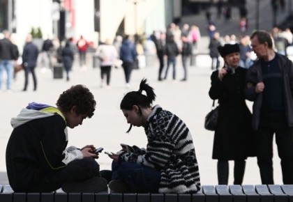 Эксперты отвергли возможность переезда молодежи из-за проблем с интернетом