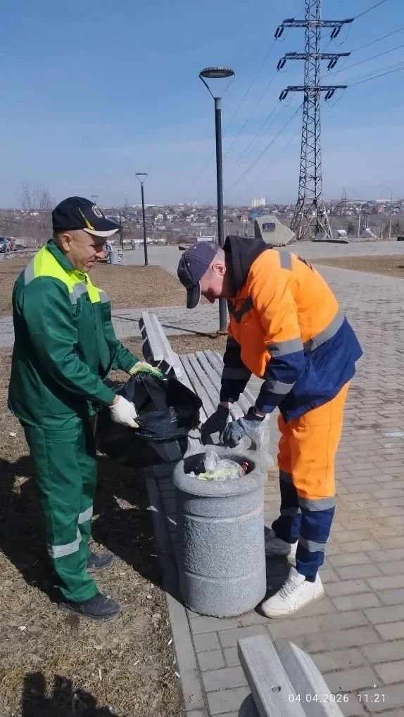 В минувшие сутки в работах по содержанию улично-дорожной сети было задействовано 195 единиц техники и 239 рабочих В минувшие сутки в работах по содержанию улично-дорожной сети было задействовано 195 единиц техники и 239 рабочих
