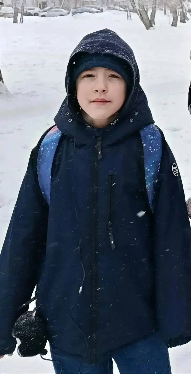 В Омске ищут двух братьев, которые не вернулись с прогулки на самокатах