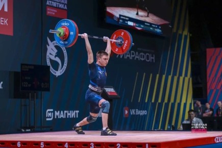 Андрей Демьянов стал победителем первенства России по тяжелой атлетике в Каспийске