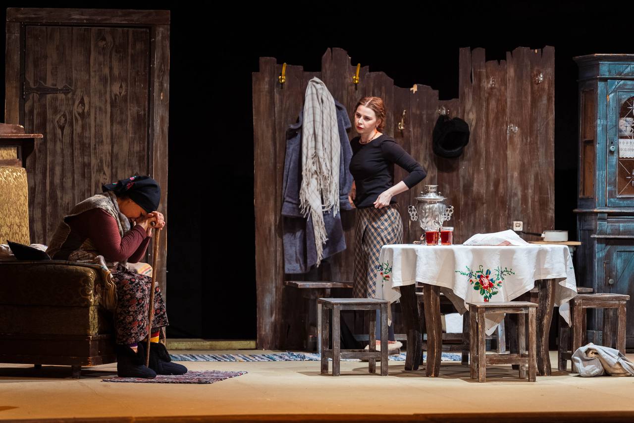 Театр имени Ермолаевой получил современное световое оснащение благодаря Омскому НПЗ Театр имени Ермолаевой получил современное световое оснащение благодаря Омскому НПЗ