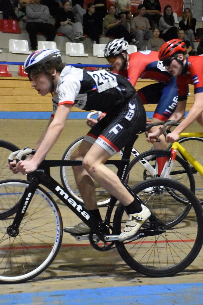 В Омском велотреке прошло первенство региона по велоспорту В Омском велотреке прошло первенство региона по велоспорту