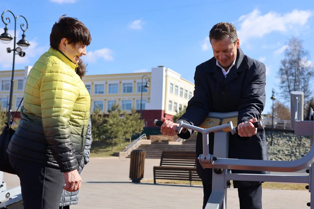 «Единая Россия» проверила благоустройство набережной Иртыша в Омске «Единая Россия» проверила благоустройство набережной Иртыша в Омске