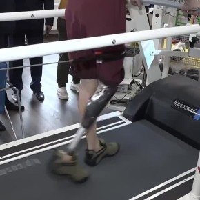 Виталий Хоценко обсудил развитие Центра протезирования в Омске