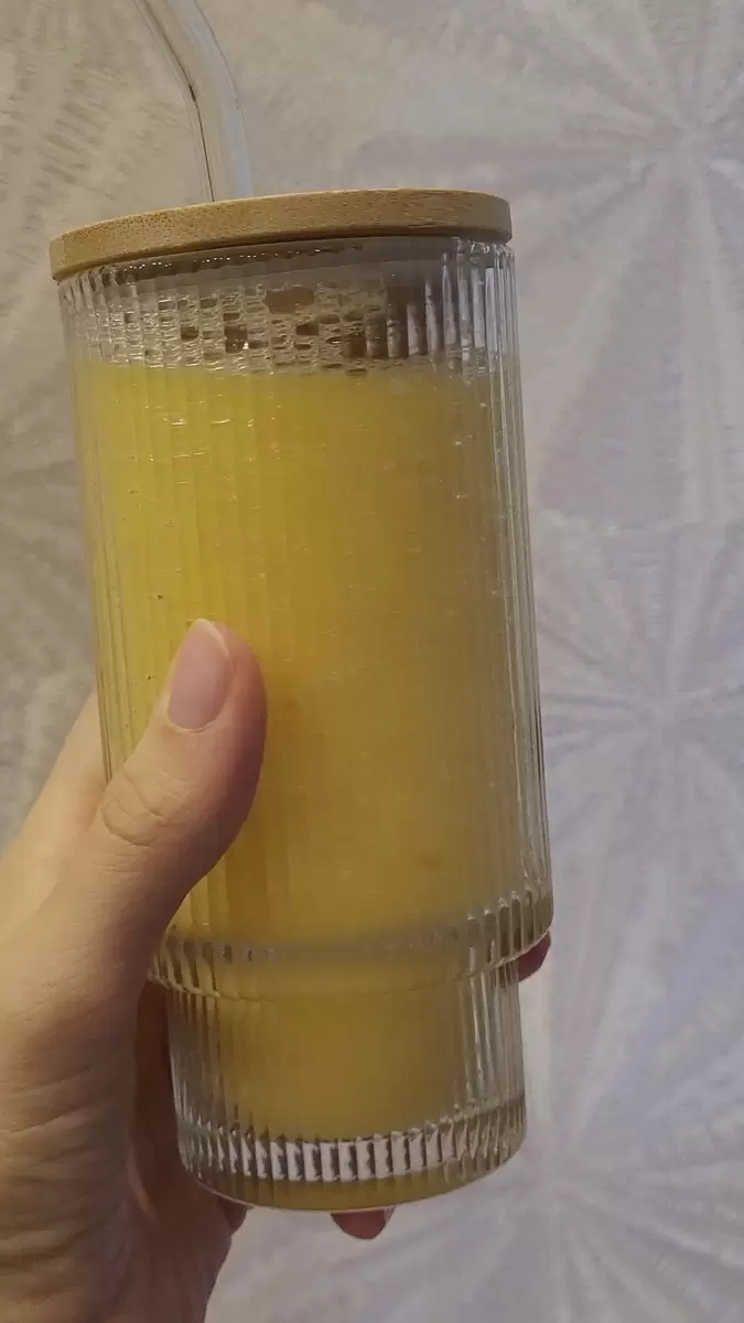 Освежающий дынный шейк: простота и польза в одном бокале