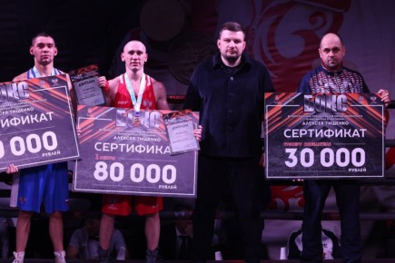 Сегодня вместе с директором городского департамента по делам молодежи, физической культуры и спорта Евгением Баньковским наградили победителей и призеров 14-х всероссийских соревнований по боксу имени нашего двукратного...