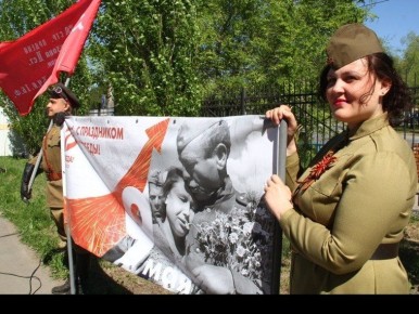 �� ����������� ������������� ����� 100 �����������, ������������ � 81-� ��������� ������ � ������� ������������� �����