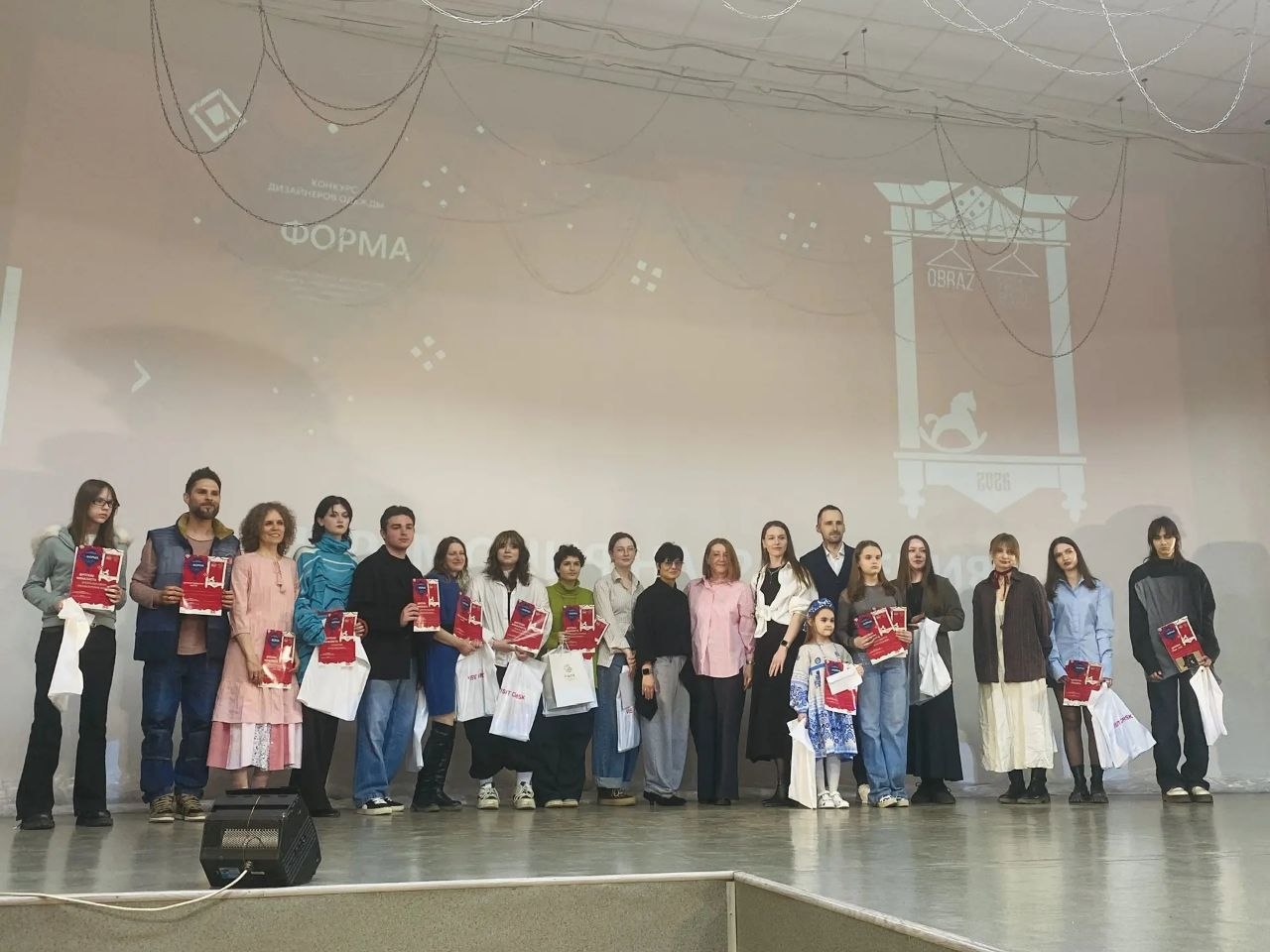 В Омске прошел II Региональный конкурс дизайнеров одежды "Reформа" В Омске прошел II Региональный конкурс дизайнеров одежды "Reформа"