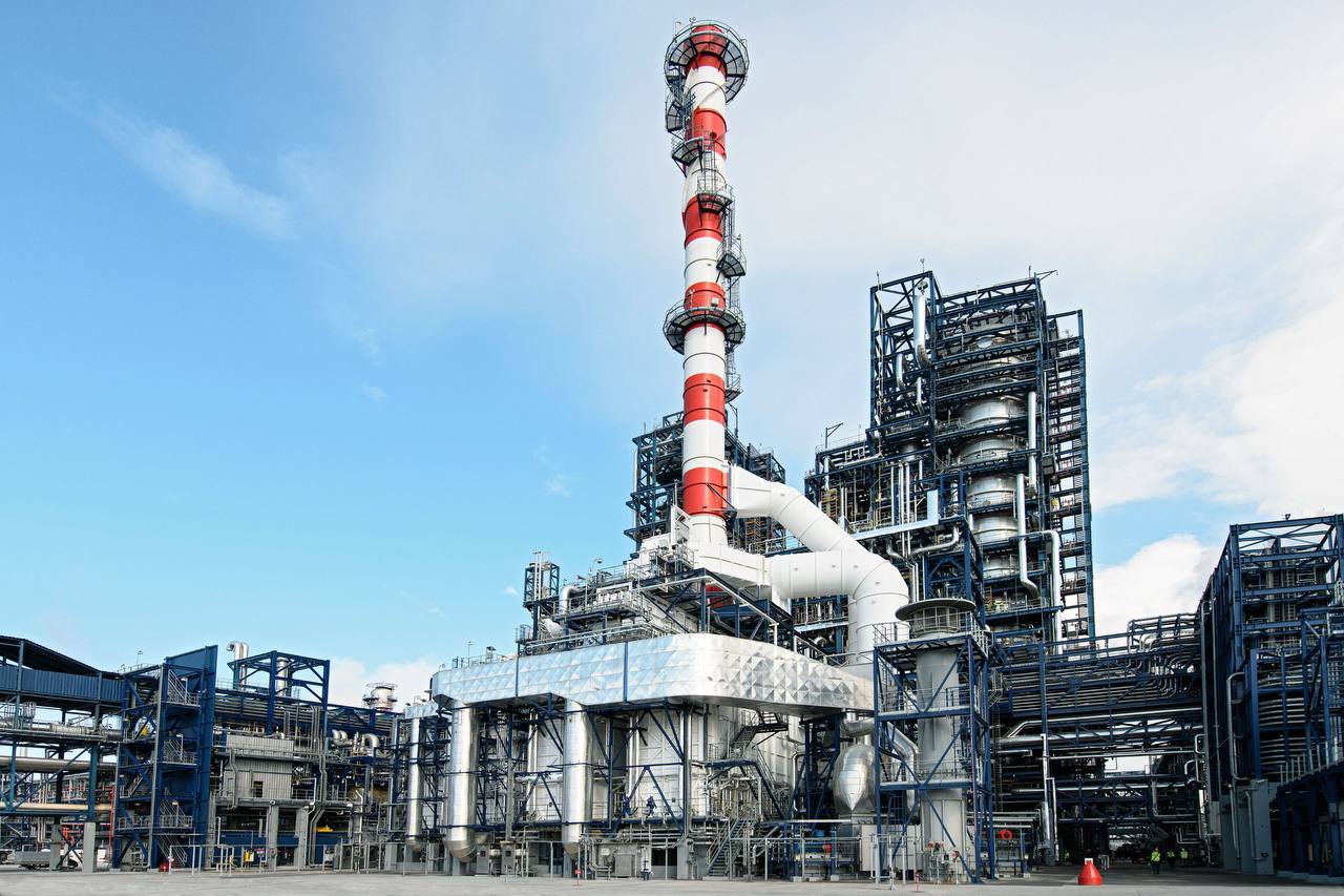 В 2025 году «Газпром нефть» достигла исторического рекорда по переработке нефти В 2025 году «Газпром нефть» достигла исторического рекорда по переработке нефти