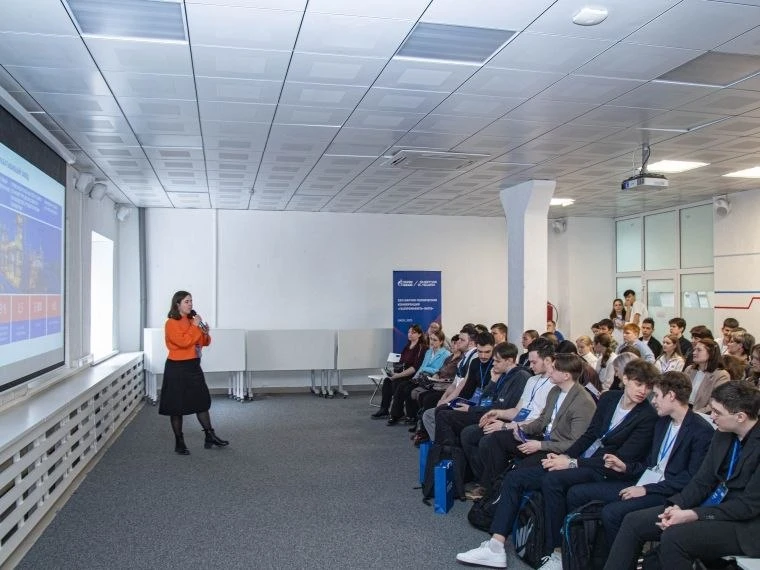 Омский НПЗ провёл для школьников научно-техническую конференцию