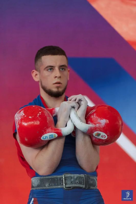 ������ �������� ��������� 32 ������ �� ���������� ������ � �������� ������� � ������