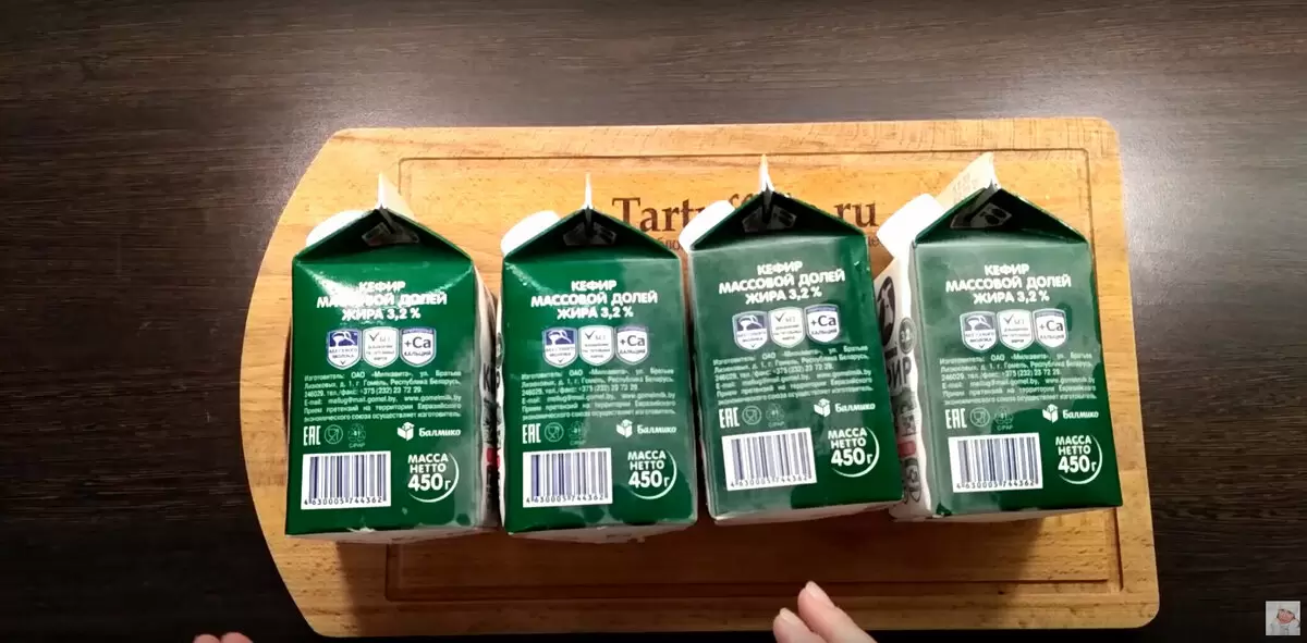 Простой способ приготовления нежного творожного сыра из кефира