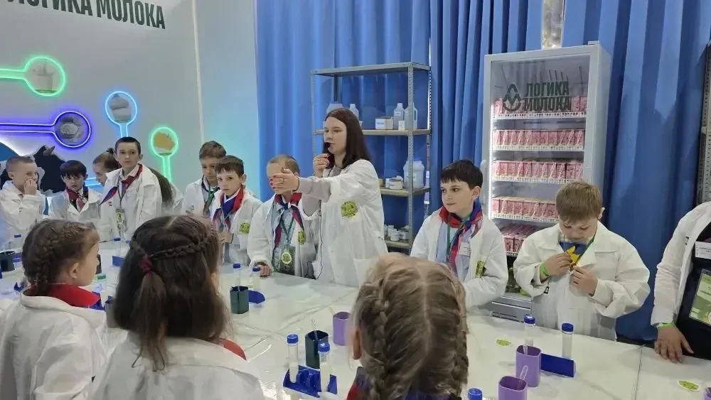 Почти 8 тысяч школьников посетили интерактивную агровыставку в Омске Почти 8 тысяч школьников посетили интерактивную агровыставку в Омске