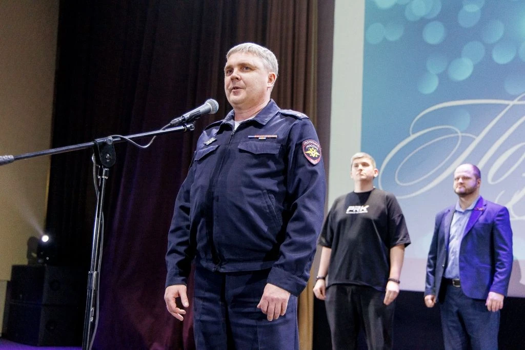 Омские полицейские организовали праздник для юных инспекторов дорожного движения Омские полицейские организовали праздник для юных инспекторов дорожного движения