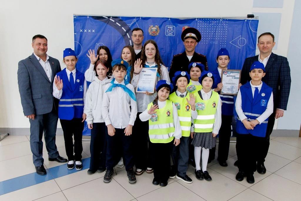 Омские полицейские организовали праздник для юных инспекторов дорожного движения Омские полицейские организовали праздник для юных инспекторов дорожного движения