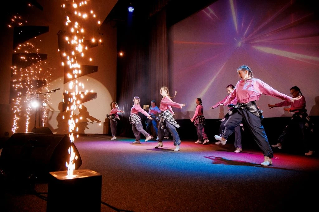 Омские полицейские организовали праздник для юных инспекторов дорожного движения Омские полицейские организовали праздник для юных инспекторов дорожного движения