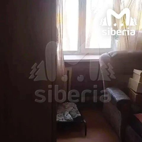 Двое детей выпали из окон за один день в Омске Двое детей выпали из окон за один день в Омске