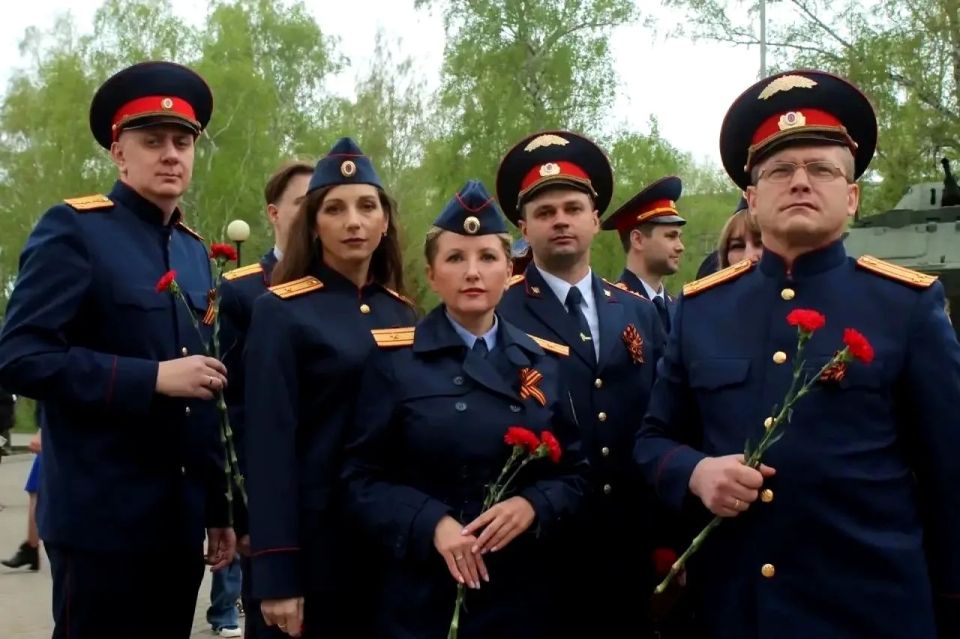 Следователи Омской области приняли участие в торжественном митинге и патриотическом мероприятии «В лесу прифронтовом» Следователи Омской области приняли участие в торжественном митинге и патриотическом мероприятии «В лесу прифронтовом»