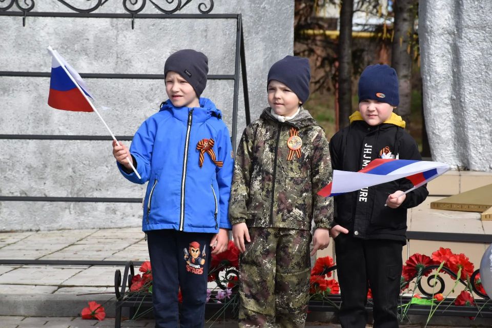 Маленькие герои на больших колесах: в Знаменском прошел велопробег в честь Дня Победы! Маленькие герои на больших колесах: в Знаменском прошел велопробег в честь Дня Победы!