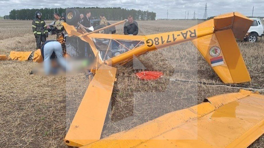 Оторванные крылья и "пережеванный" корпус — так выглядит потерпевший крушение в Омской области самолет "Аэропракт-22" Оторванные крылья и "пережеванный" корпус — так выглядит потерпевший крушение в Омской области самолет "Аэропракт-22"