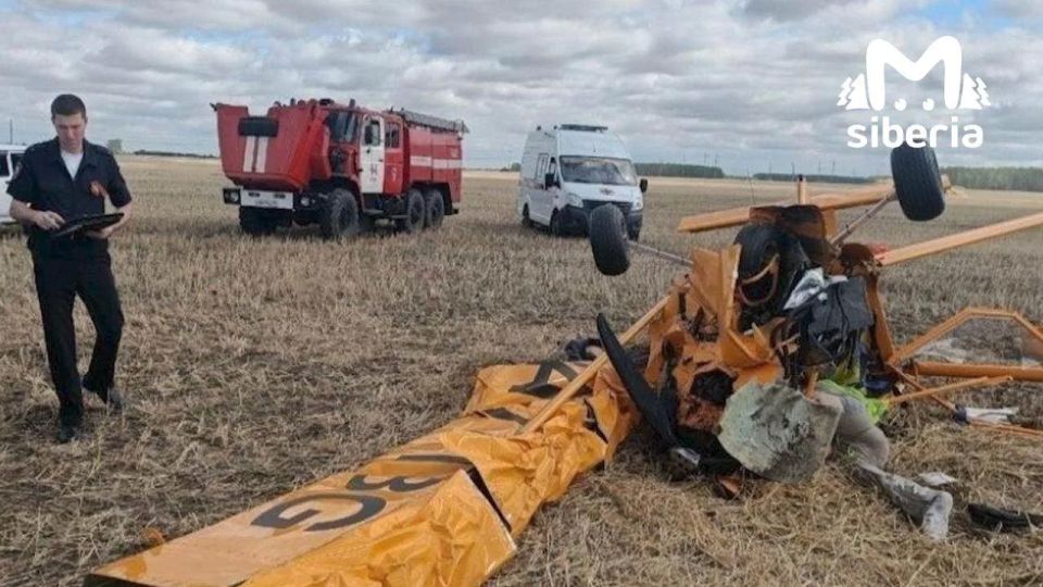 Самолёт в Омской области мог рухнуть из-за открывшегося капота двигателя Самолёт в Омской области мог рухнуть из-за открывшегося капота двигателя
