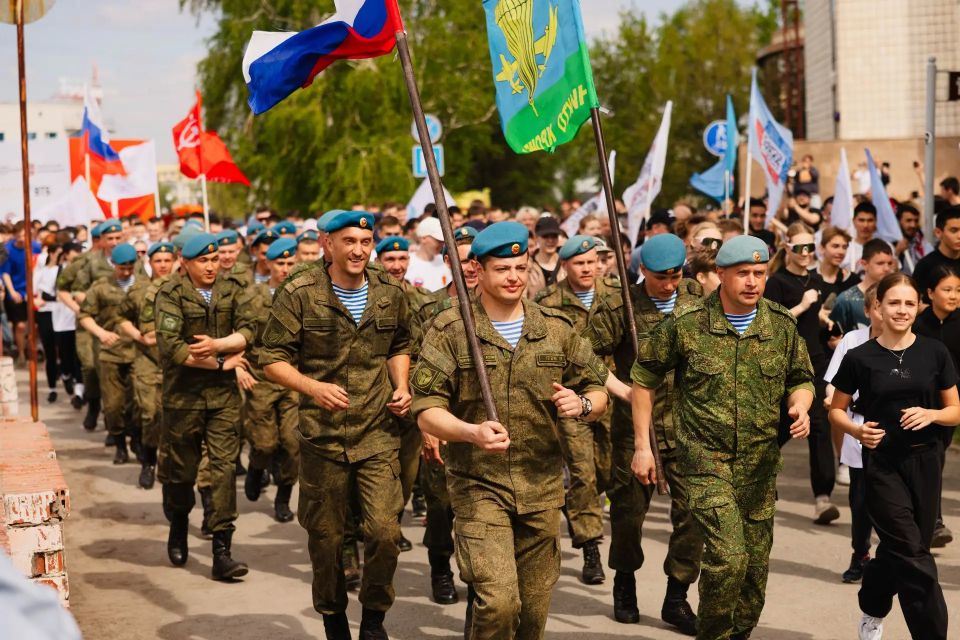 В преддверии Дня Победы в Омске прошел традиционный «Zабег Победы» В преддверии Дня Победы в Омске прошел традиционный «Zабег Победы»