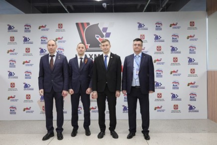 Сегодня посетил турнир «Ход Победы» проекта «Шахматы для СВОих», организованный Шахматным клубом Сергея Карякина