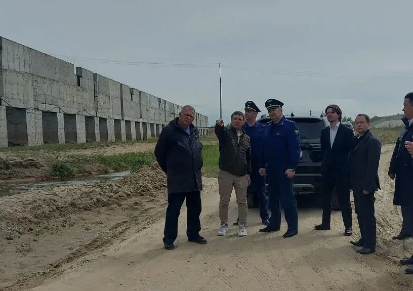 Под председательством прокурора Омской области Алексея Афанасьева проведено совещание на строительной площадке Красногорского водоподъемного гидроузла на р. Иртыш Под председательством прокурора Омской области Алексея Афанасьева проведено совещание на строительной площадке Красногорского водоподъемного гидроузла на р. Иртыш