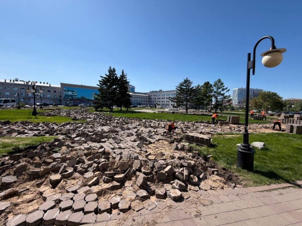Началось благоустройство площади Бухгольца в центре Омска