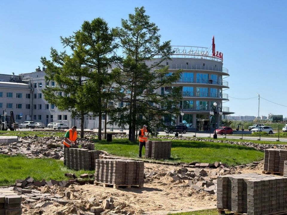 Началось благоустройство площади Бухгольца в центре Омска Началось благоустройство площади Бухгольца в центре Омска