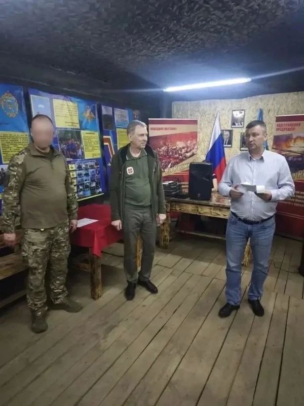 Артёмов и Бондаренко посетили социальные объекты в Стаханове (ЛНР)