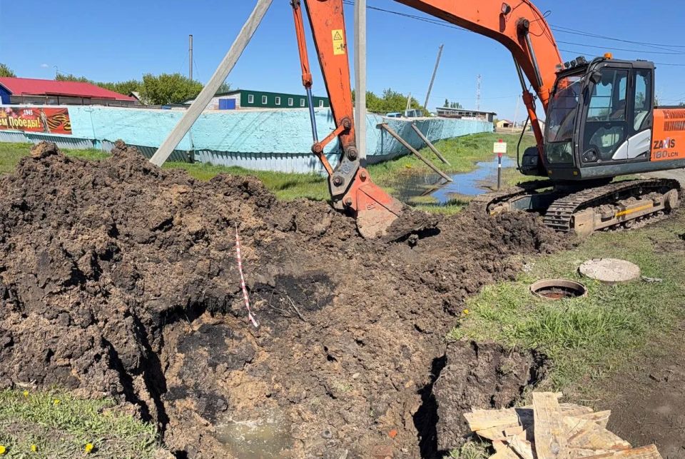 В селе Одесское продолжают обновлять водопровод В селе Одесское продолжают обновлять водопровод