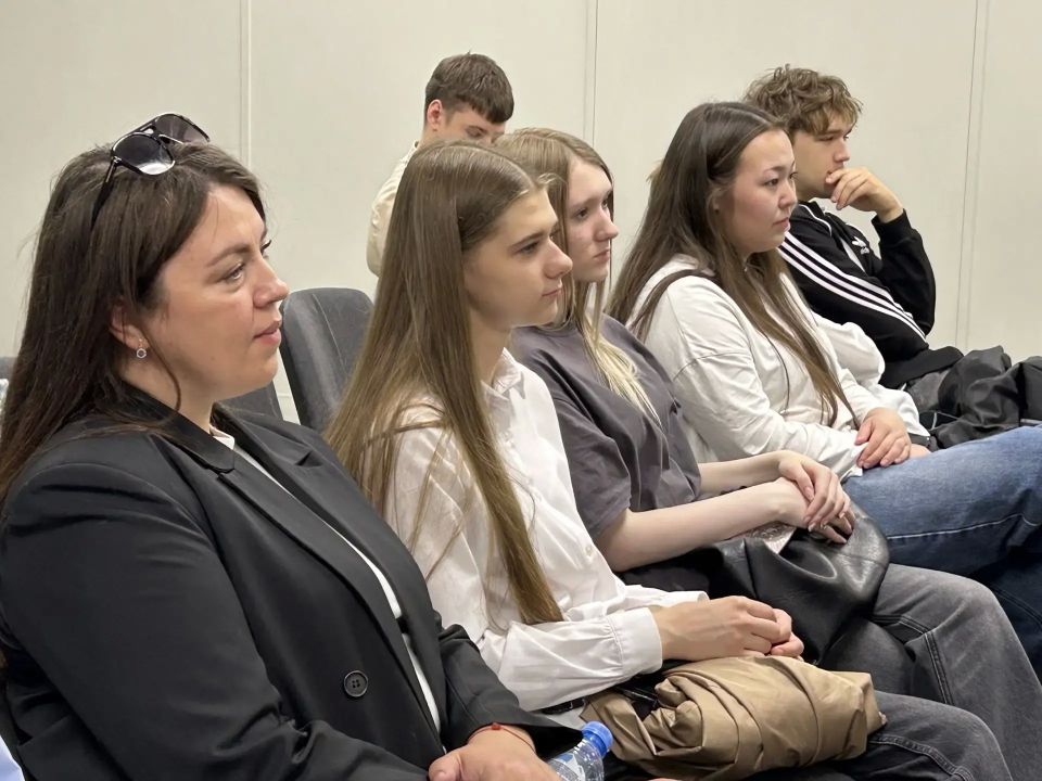 Будущим избирателям показали знакомый Красный Путь с новой стороны Будущим избирателям показали знакомый Красный Путь с новой стороны