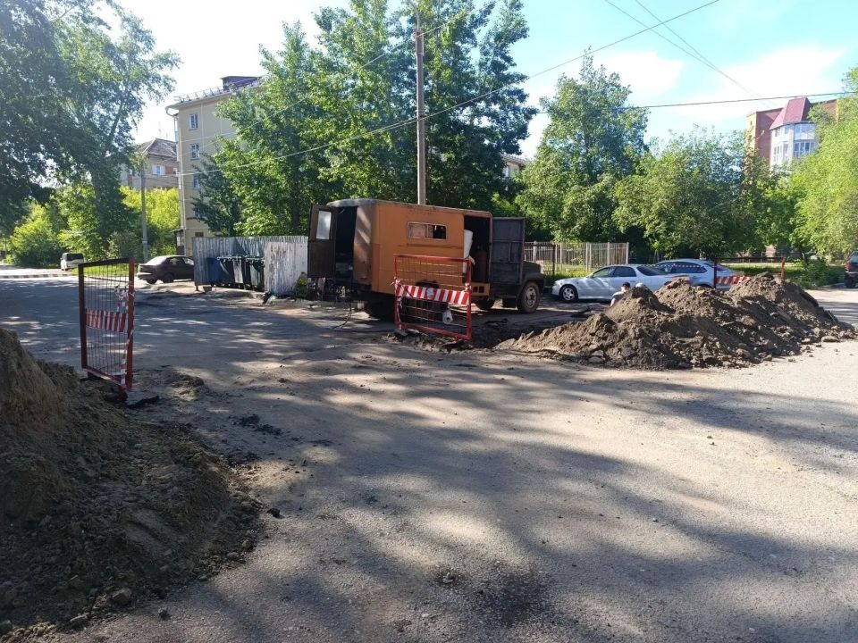 В Омске продолжаются капитальные и аварийно-восстановительные работы на тепловых сетях В Омске продолжаются капитальные и аварийно-восстановительные работы на тепловых сетях