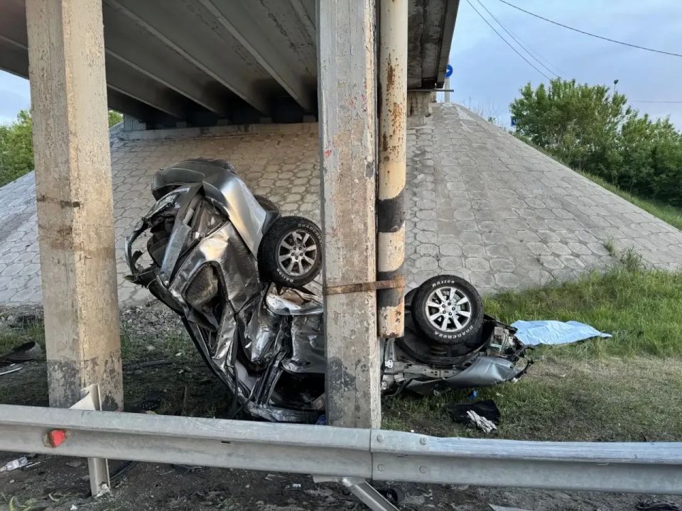 Сегодня в 19:10 часов в дежурную часть Госавтоинспекции поступило сообщение о ДТП с летальным исходом Сегодня в 19:10 часов в дежурную часть Госавтоинспекции поступило сообщение о ДТП с летальным исходом